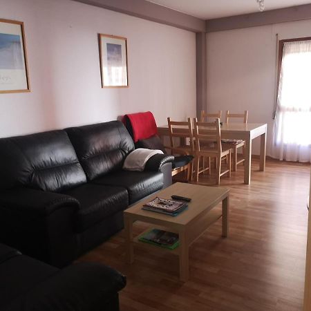 Lc Jacetania Pirineos Apartamento Jaca Exterior foto