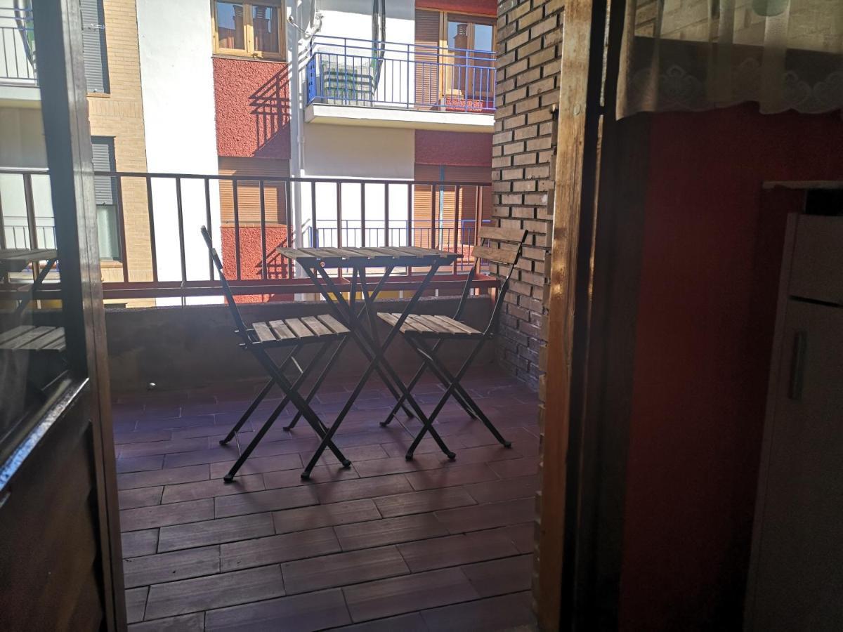Lc Jacetania Pirineos Apartamento Jaca Exterior foto